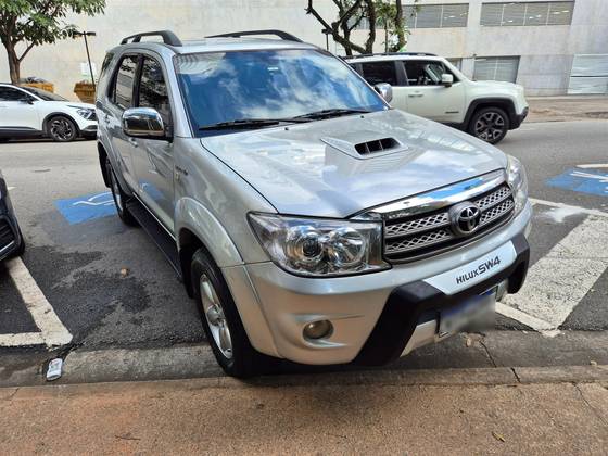 TOYOTA HILUX SW4 3.0 SRV 4X4 16V TURBO INTERCOOLER DIESEL 4P AUTOMÁTICO